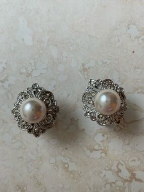 Classic Carucci Pearl & Silver Filigree w/Crystals Clip-On/Pierced Earrings NWOT